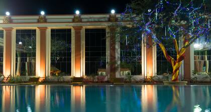 Su Tine San Royal Palace Hotel