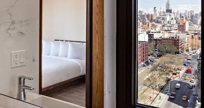 Orchard Street Hotel
