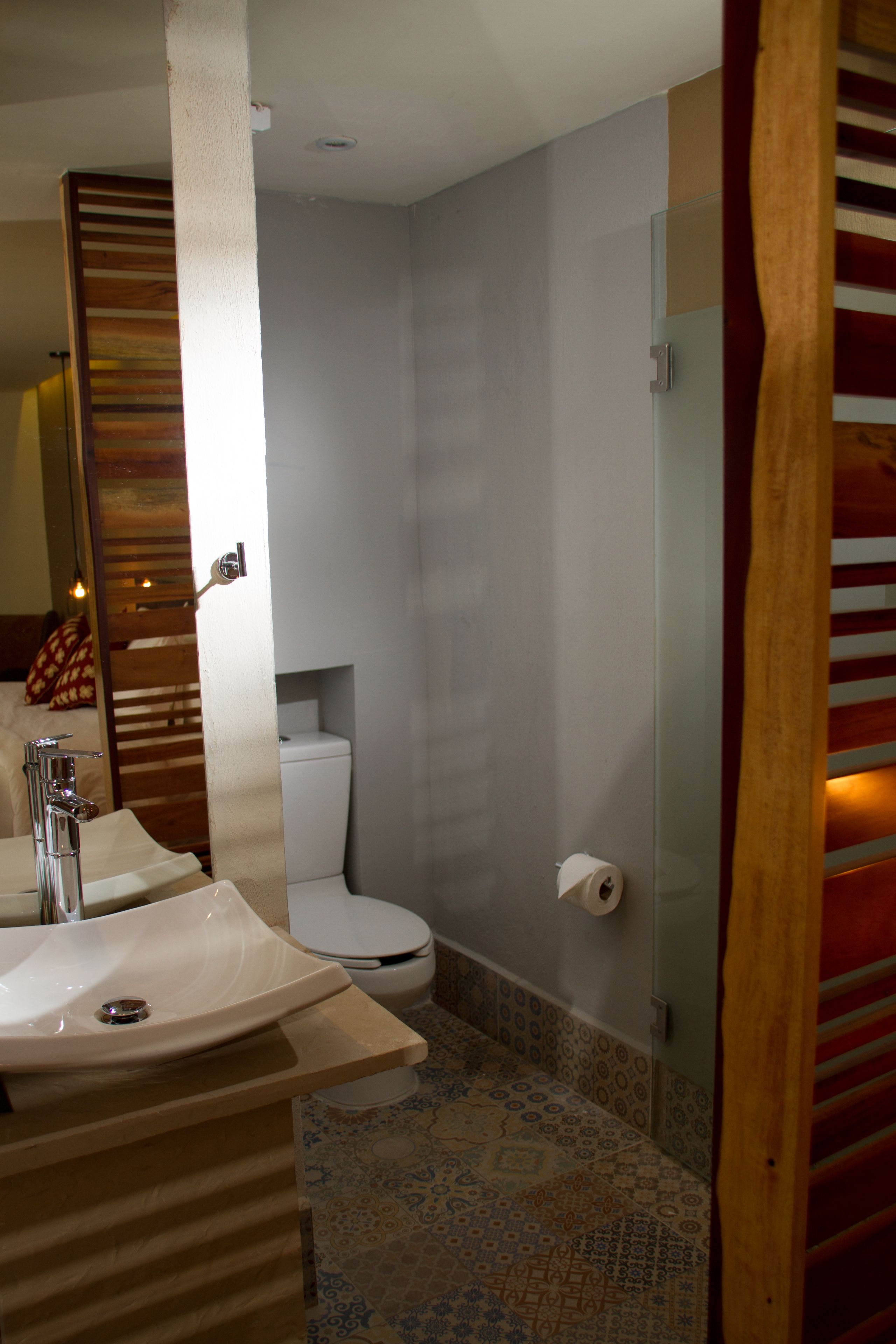 deluxe room, balcony | bathroom | shower, free toiletries, hair dryer, towels