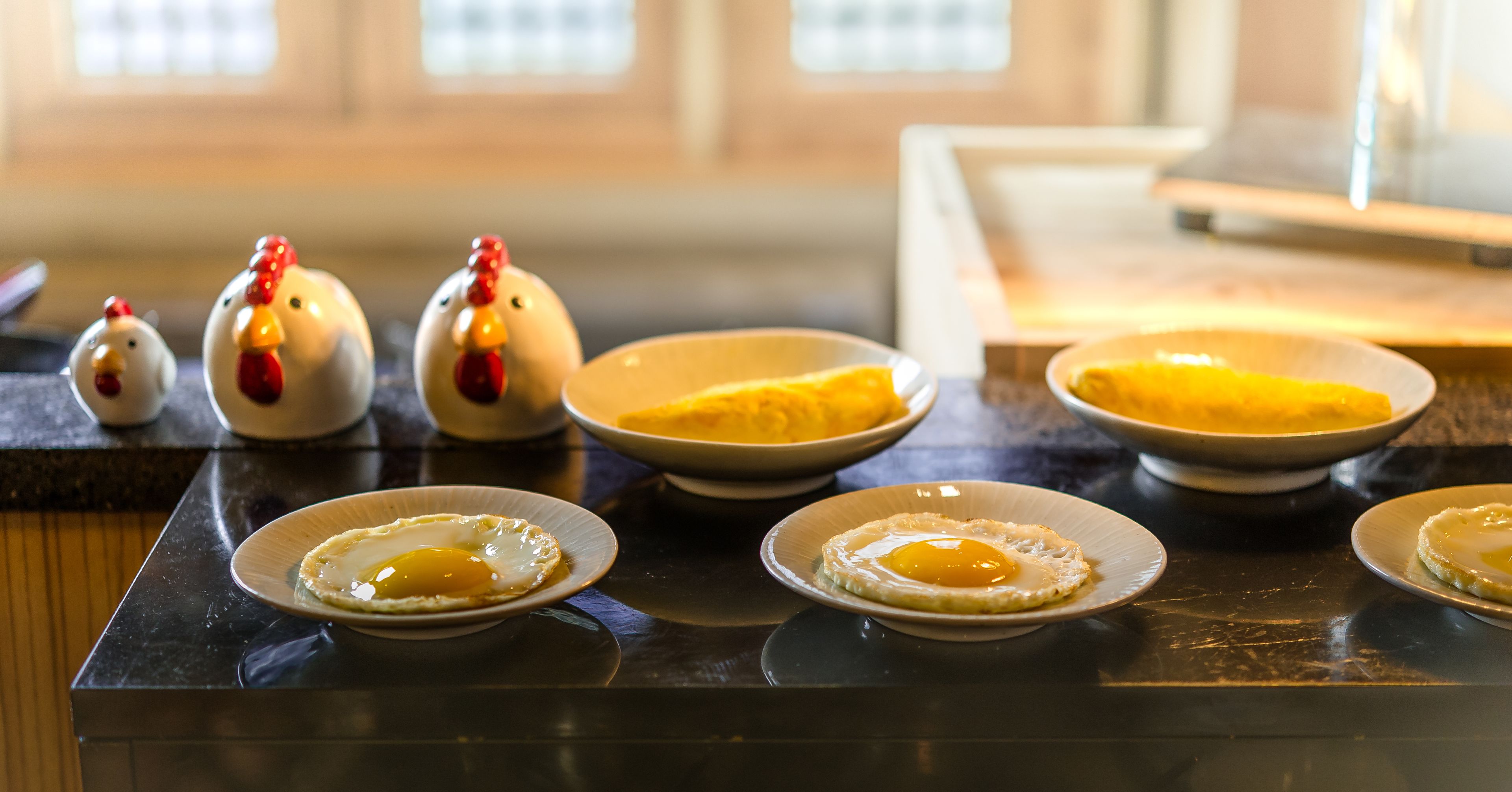 breakfast, lunch and dinner served