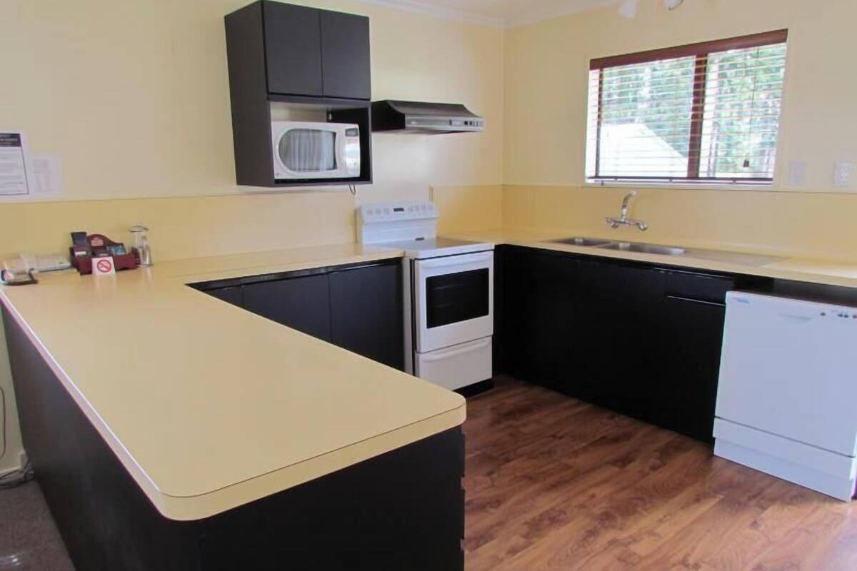 Cozinha privada | Micro-ondas, cafeteira/chaleira, chaleira elétrica