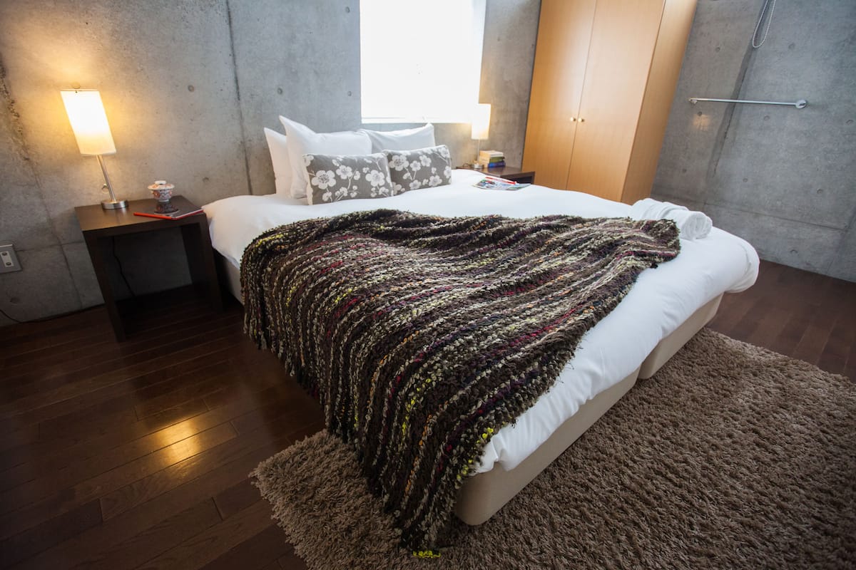 Premium bedding, in-room safe, desk, iron/ironing board