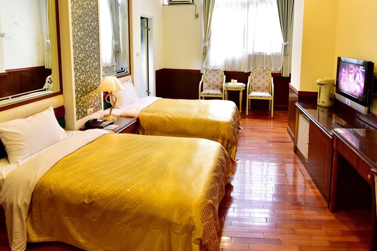 Twin Double Room | Desk, blackout curtains, free WiFi, bed sheets