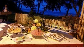 Outdoor dining - Mandurah Hotel (Kuantan)