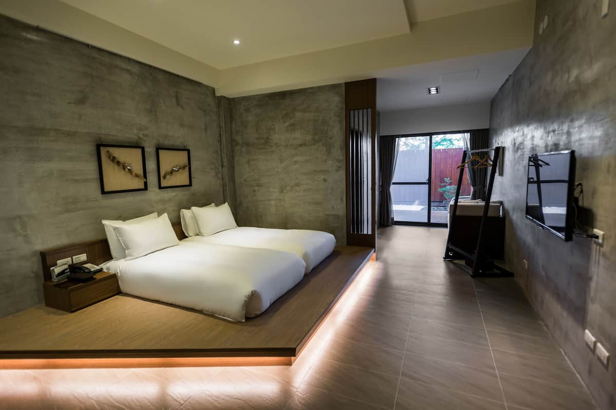 junior suite | premium bedding, free wifi, bed sheets