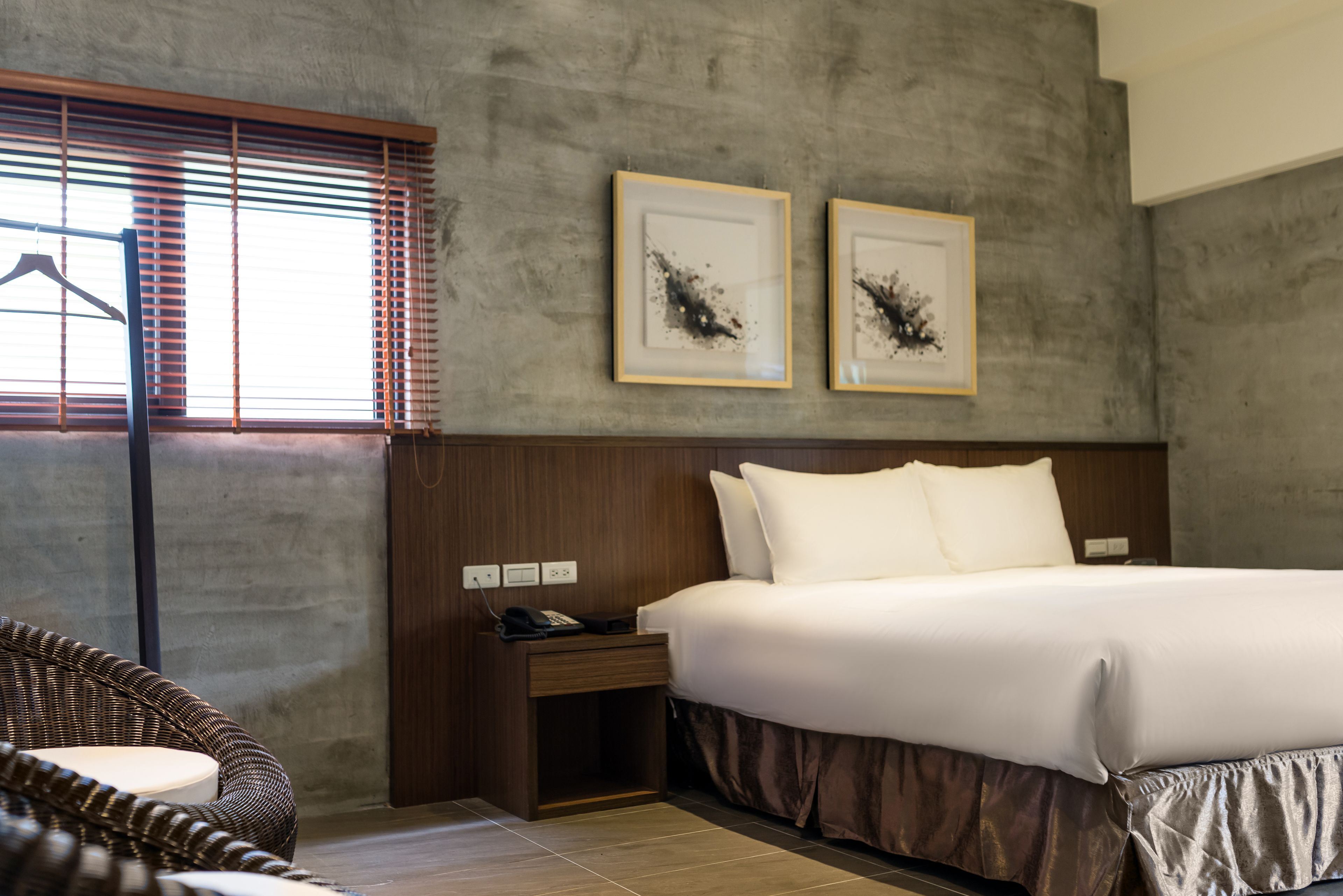 deluxe double room | premium bedding, free wifi, bed sheets