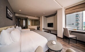 Premium bedding, minibar, in-room safe, individually decorated - Alana Nha Trang Beach Hotel (Nha Trang)