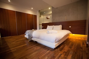 Room - Shikaku (Kutchan)