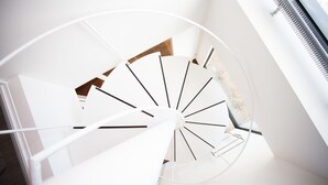 Staircase - Shikaku (Kutchan)