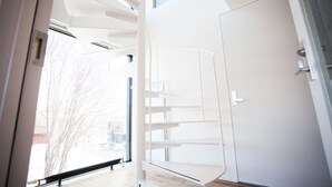 Staircase - Shikaku (Kutchan)