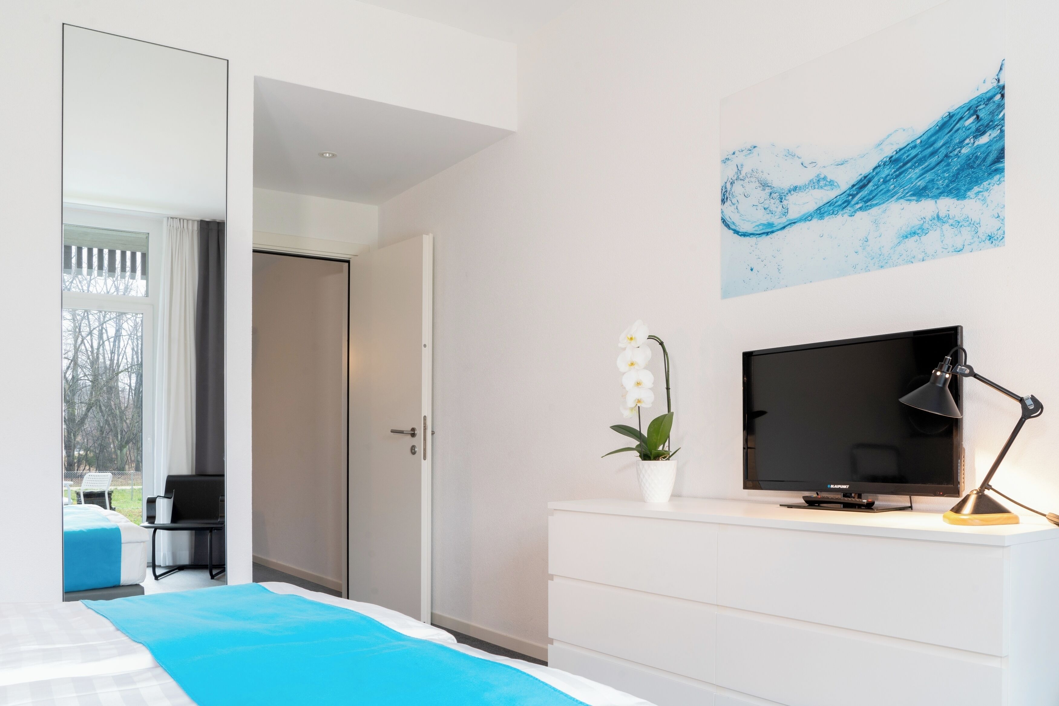 1 bedroom, premium bedding, in-room safe, desk