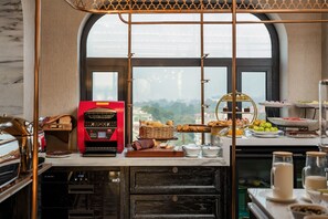 Free daily buffet breakfast -  Peridot Gallery Classic Hotel (Hanoi)