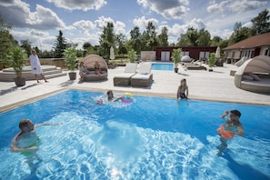 2 outdoor pools, sun loungers - Kosta Lodge (Kosta)