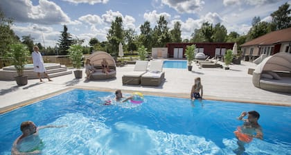 Kosta Lodge