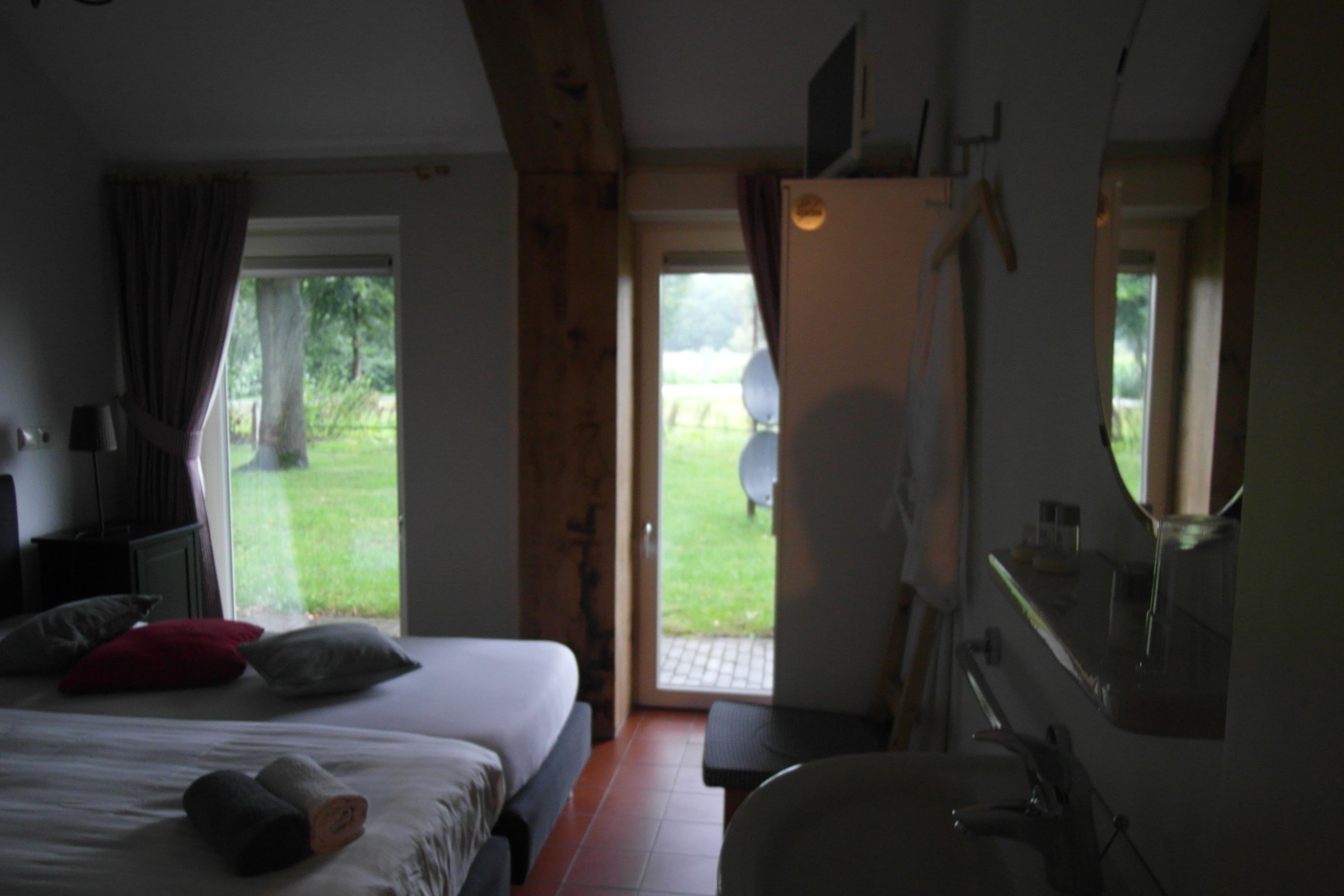 Bettwäsche aus ägyptischer Baumwolle, Daunenbettdecken, Zustellbetten