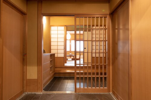 Ark Hostel & Cafe Dining