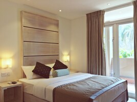 Room with Balcony | In-room safe, desk, soundproofing, free WiFi