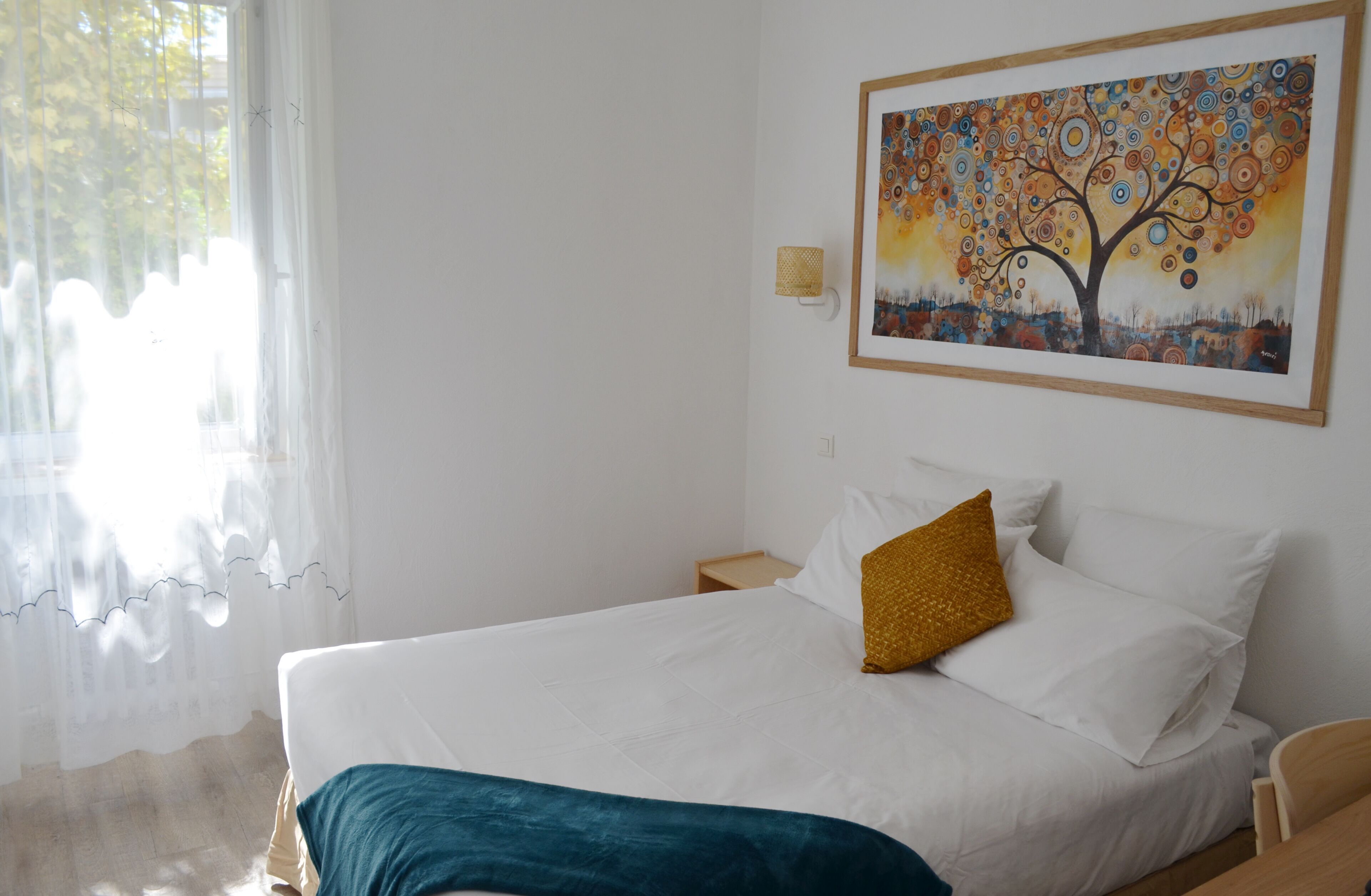 comfort room | premium bedding, minibar, in-room safe, desk