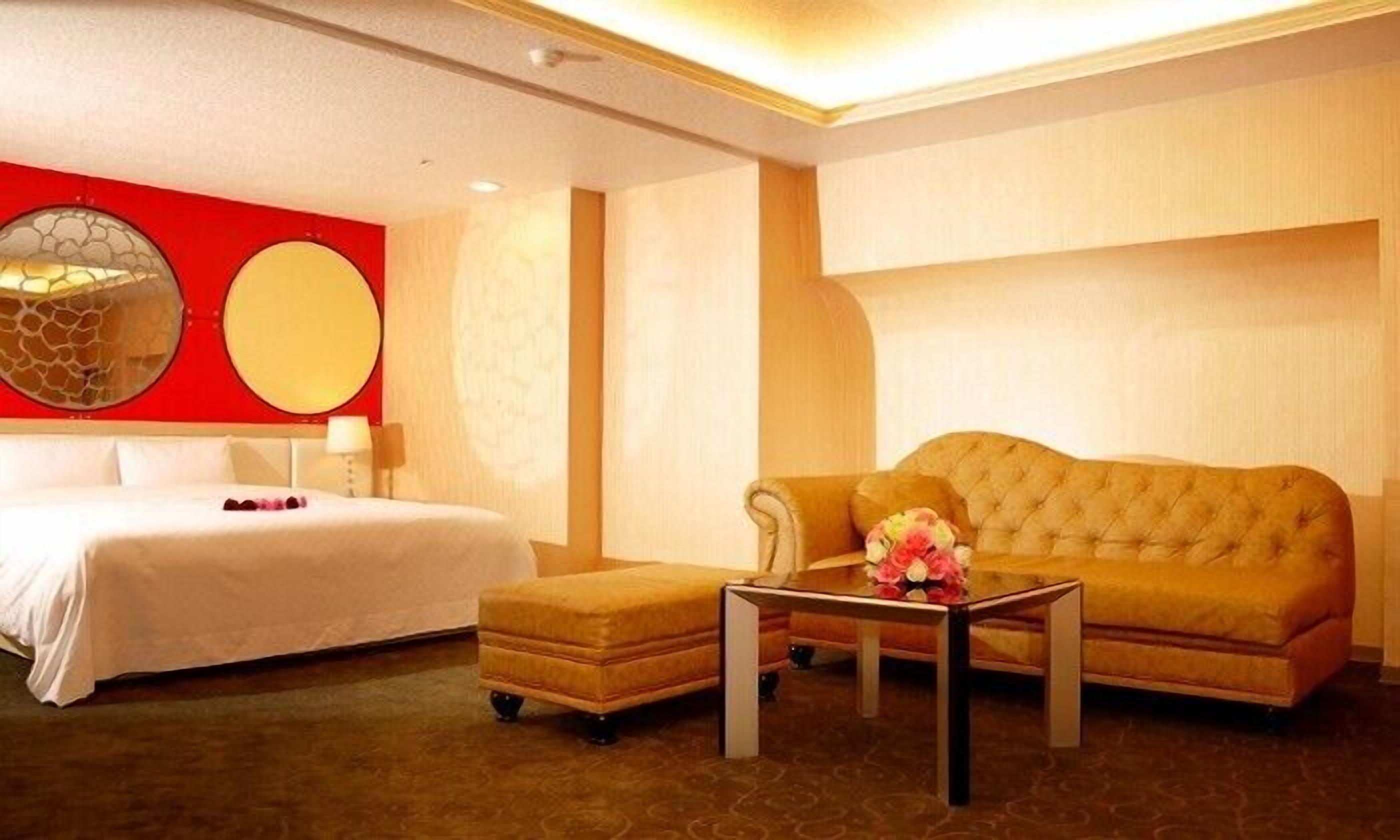 Down comforters, desk, soundproofing, free WiFi