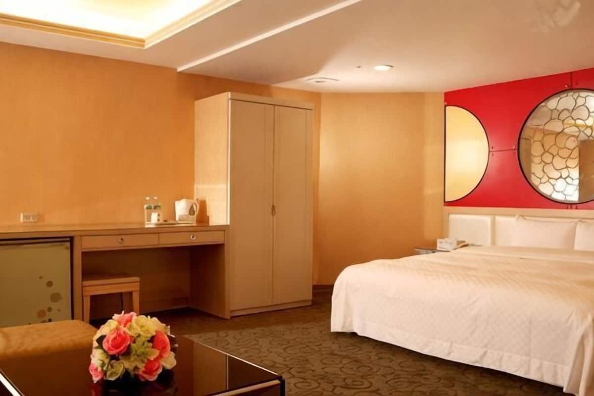 Down comforters, desk, soundproofing, free WiFi