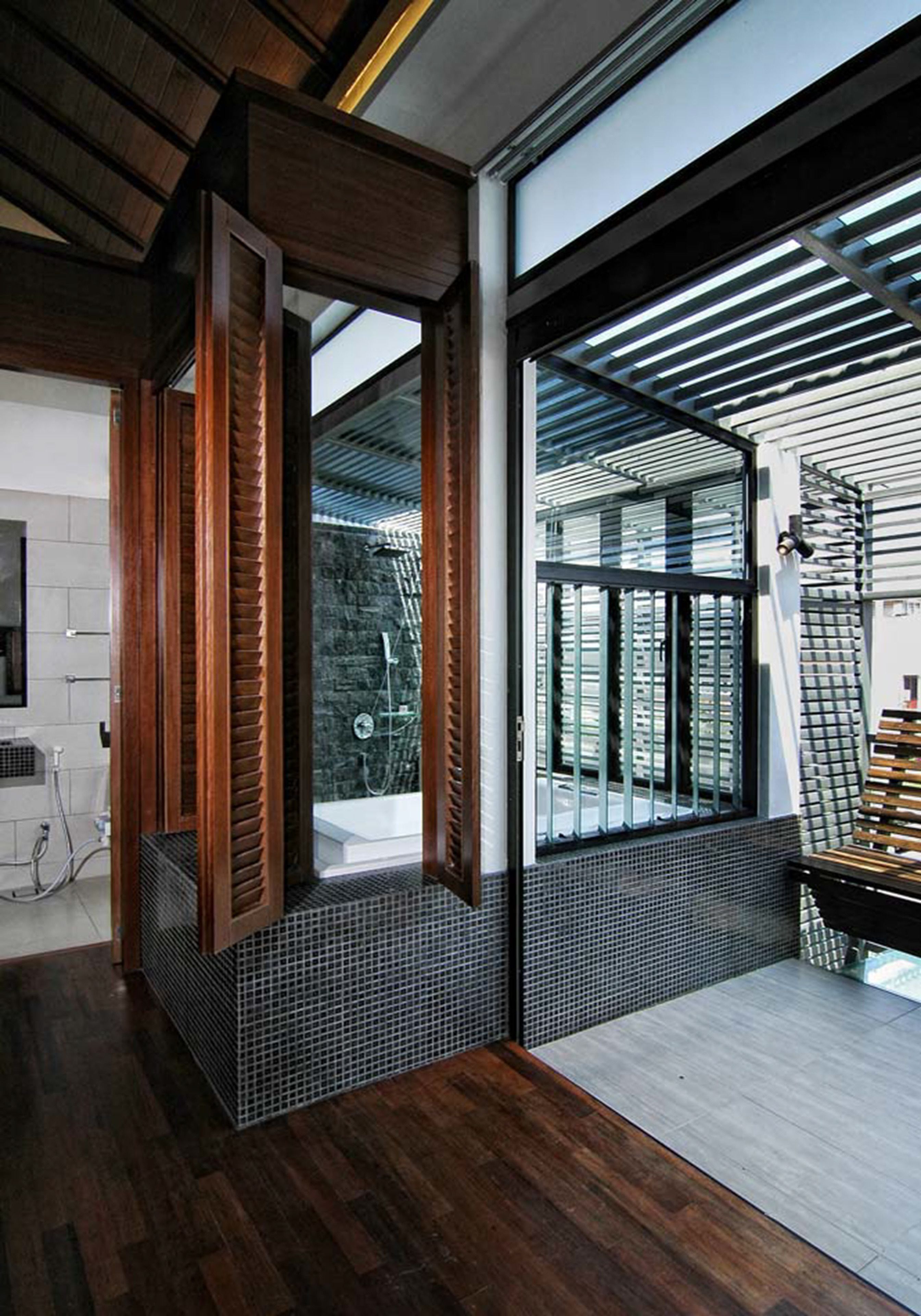 executive suite | 1 bedroom, desk, free wifi, bed sheets