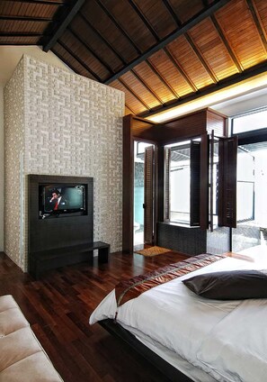 Suite ejecutiva | Escritorio, wifi gratis y ropa de cama 