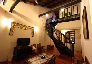 Family Suite | Desk, free WiFi, bed sheets - Courtyard @ Heeren Boutique Hotel (Malacca City)