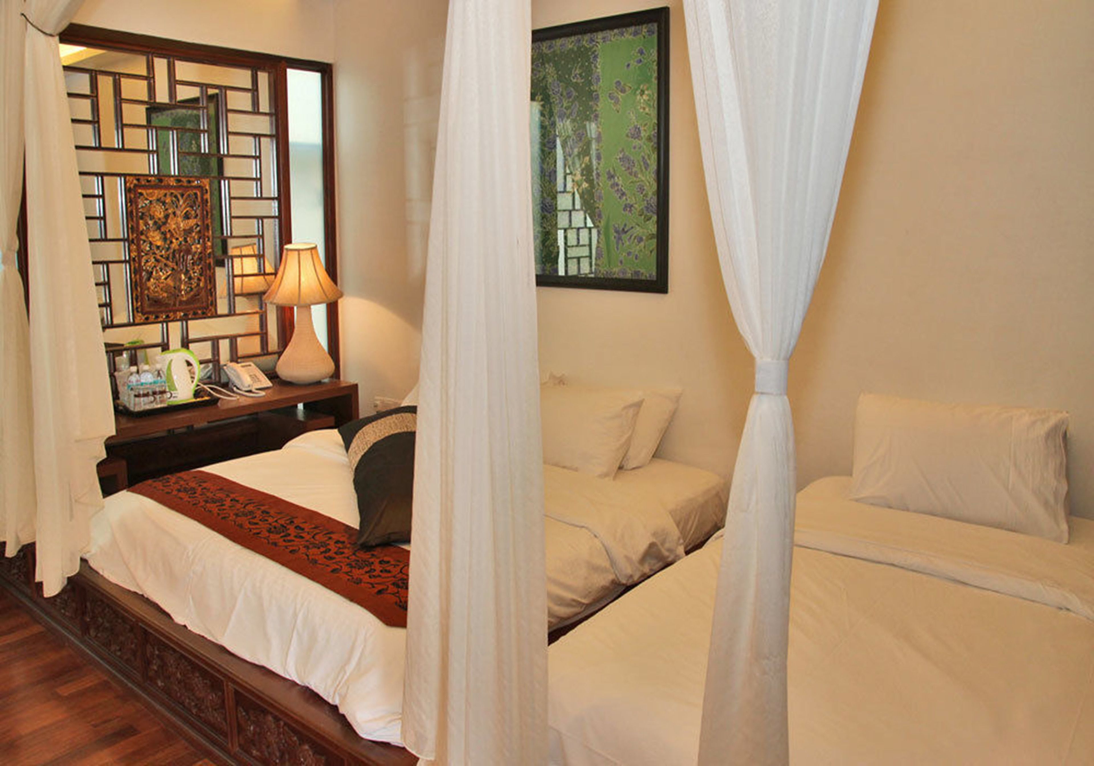 deluxe family room | 1 bedroom, desk, free wifi, bed sheets