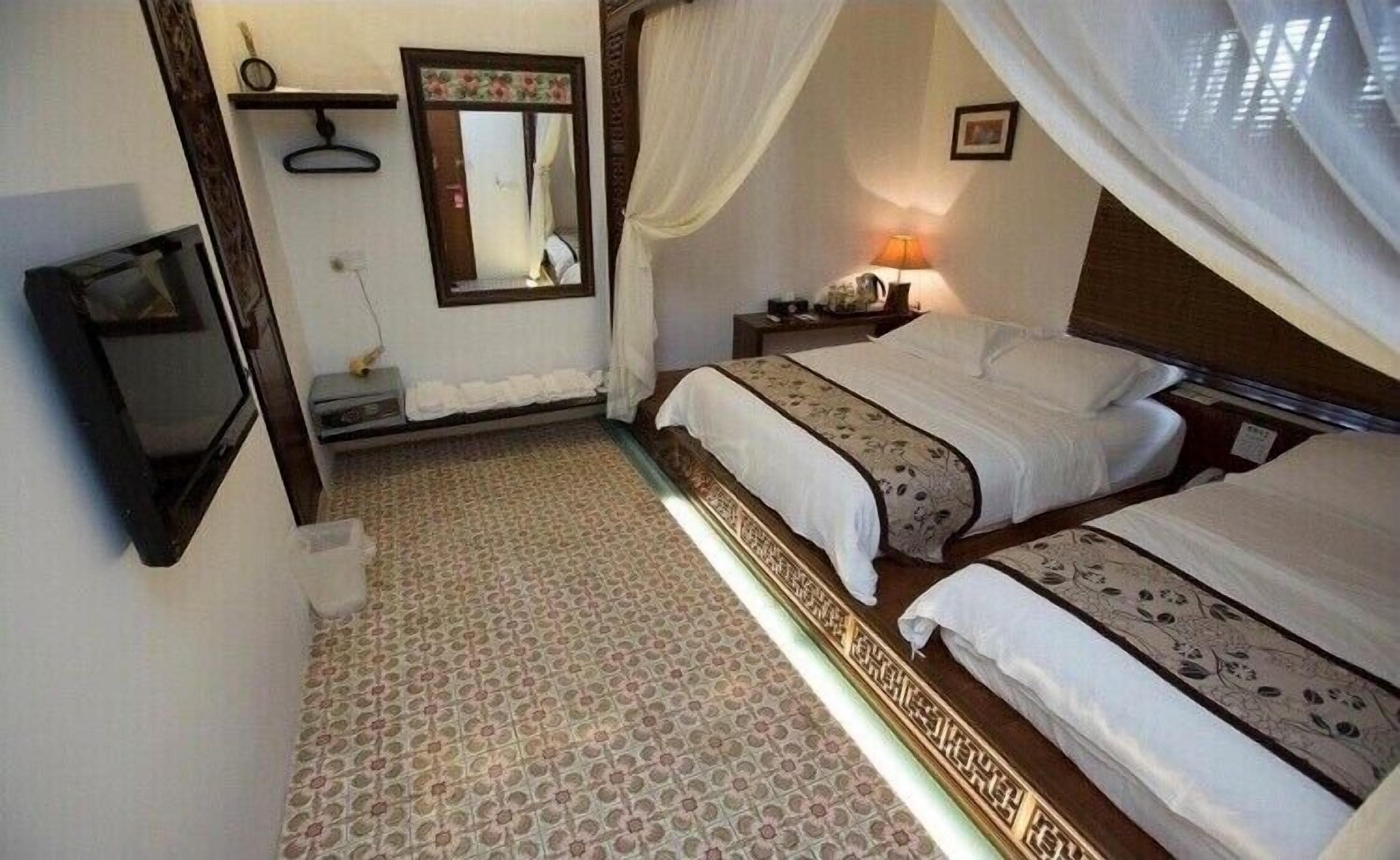 Familiekamer, 2 tweepersoonsbedden | Een bureau, gratis wifi, beddengoed