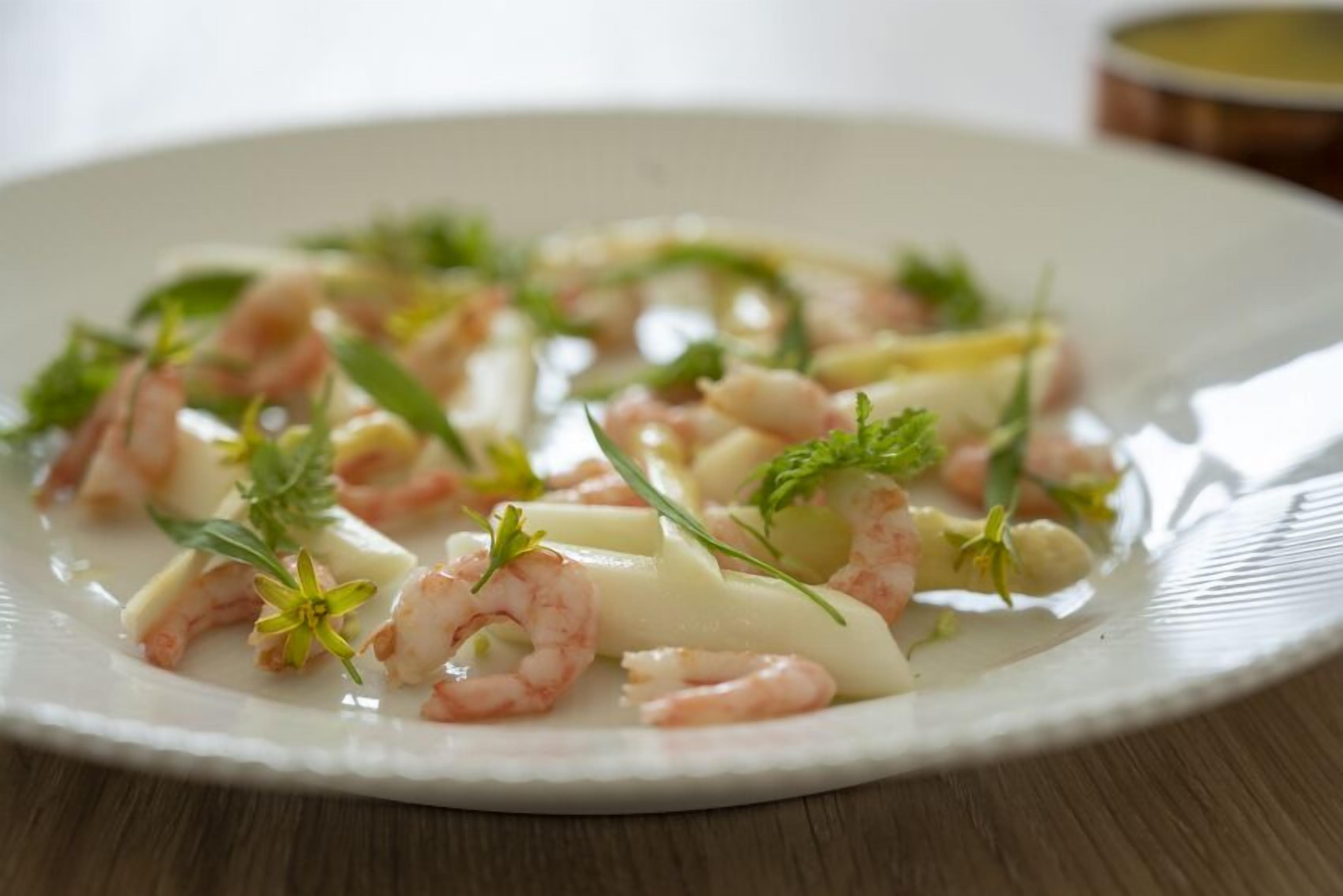 breakfast and dinner served