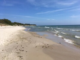 Tæt på stranden, hvidt sand
