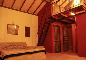 Bungalow, 3 Bedrooms | Desk, soundproofing, free WiFi