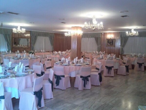 Banquet hall