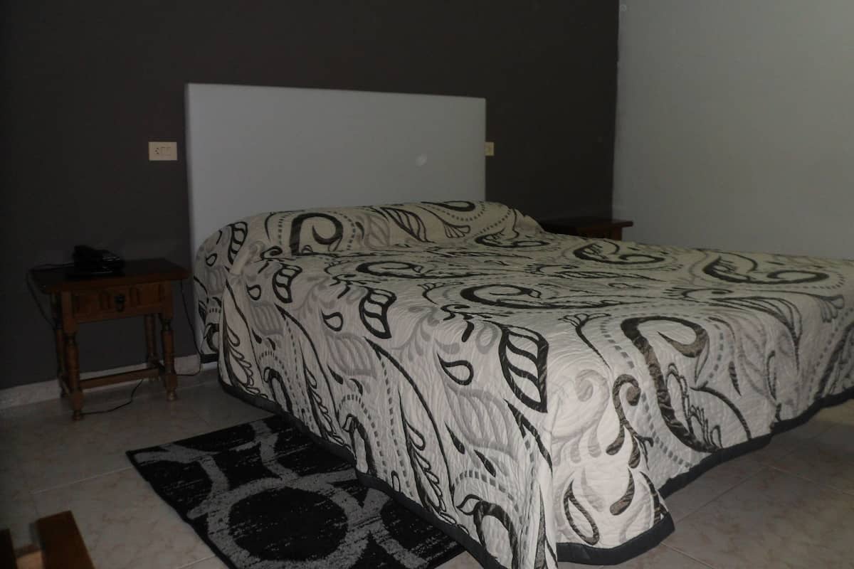 Double or Twin Room | In-room safe, desk, laptop workspace, blackout drapes