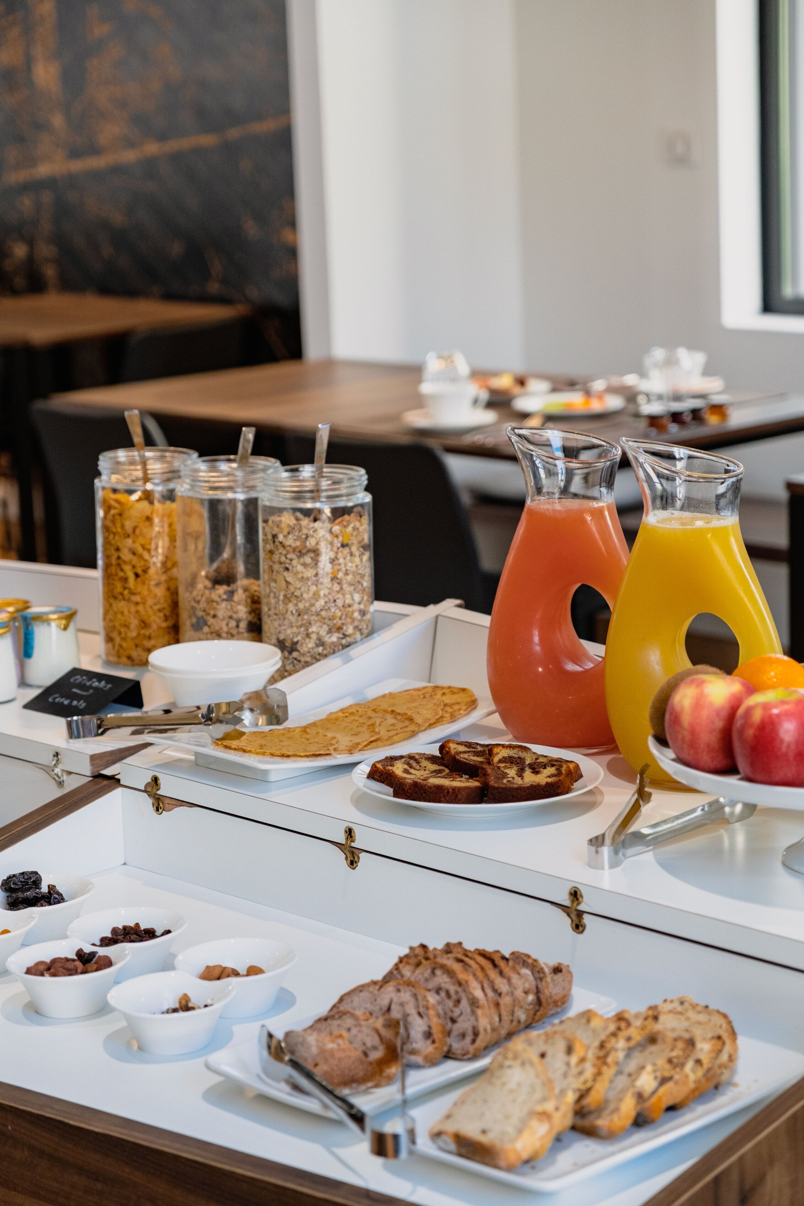 Frokostbuffé hver dag (mot et tillegg)