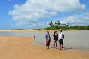 Prática de vôlei de praia