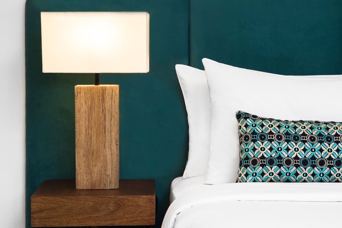 Deluxe Double or Twin Room, Balcony, City View | 1 bedroom, premium bedding, pillow-top beds, in-room safe