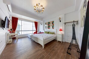 Premium Double Room | Desk, soundproofing, free WiFi, bed sheets - Oia Cafe B&B (Taitung)