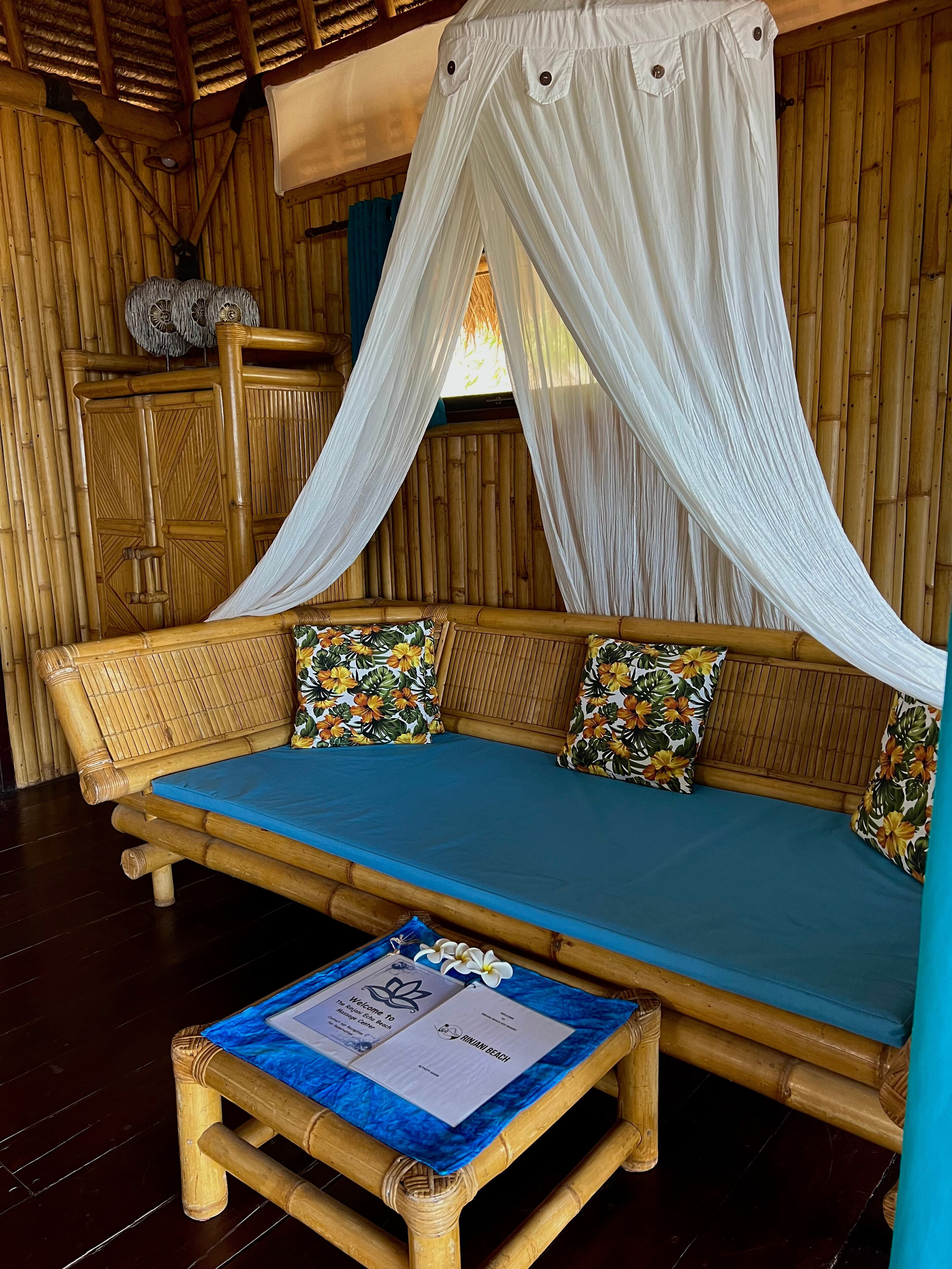 seaview bungalow | blackout curtains, free wifi, bed sheets