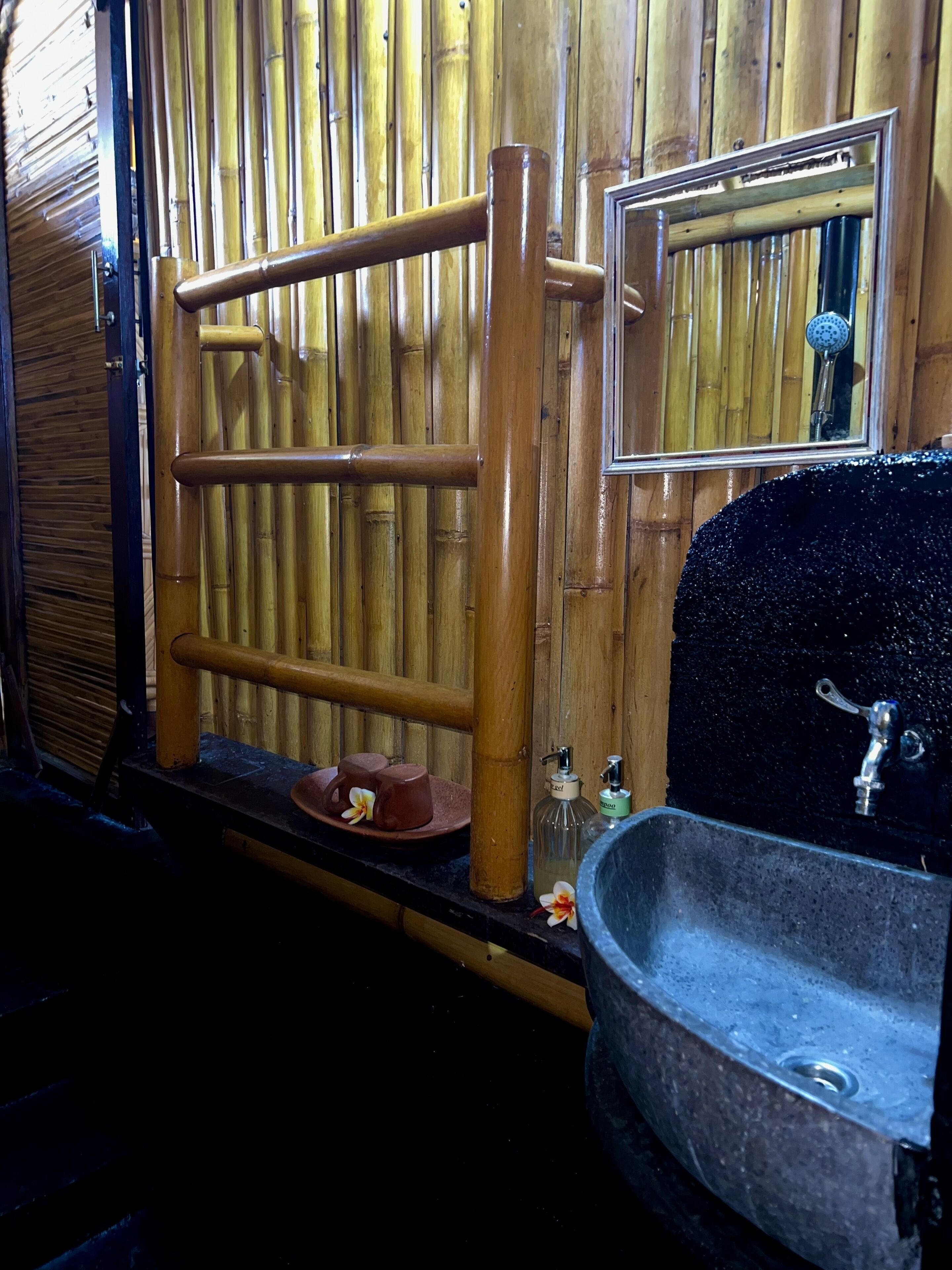 seaview bungalow | bathroom | shower, towels