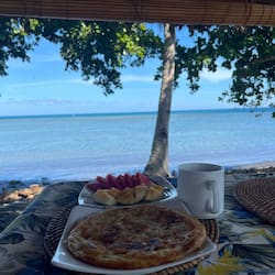 Breakfast, lunch, dinner served; international cuisine