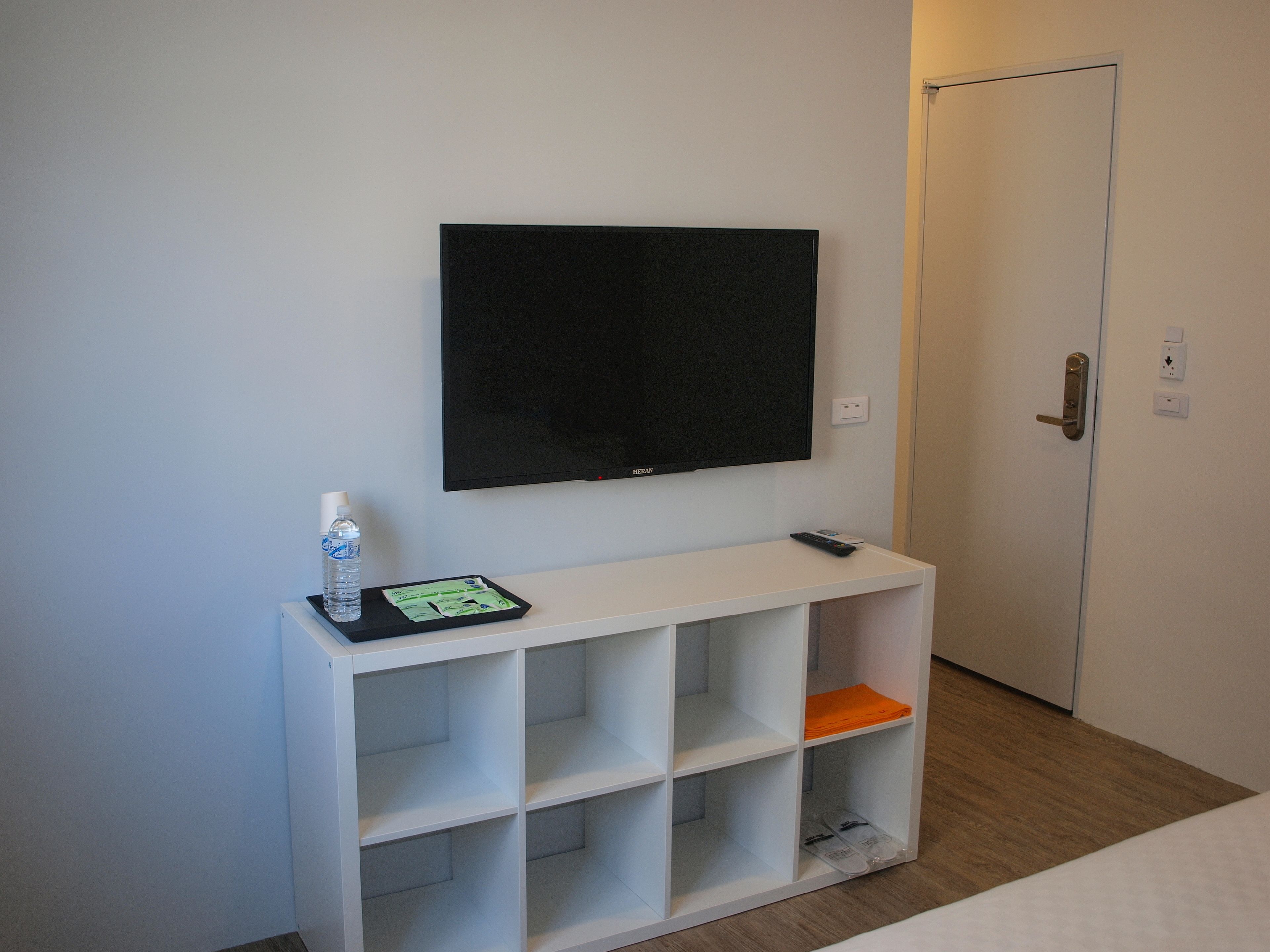 double room | desk, blackout curtains, soundproofing, free wifi