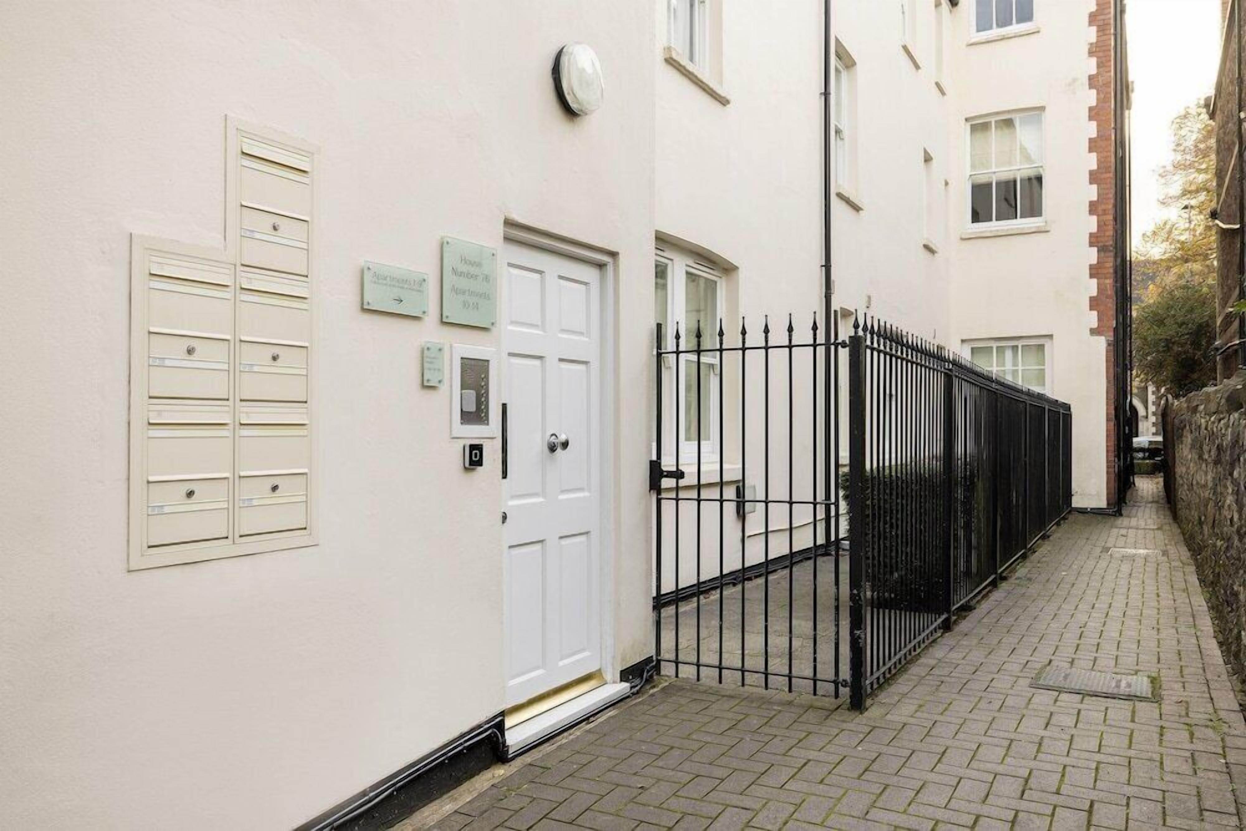 Perincian bahagian luar