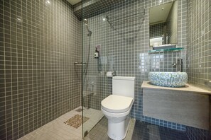 Hair dryer, towels