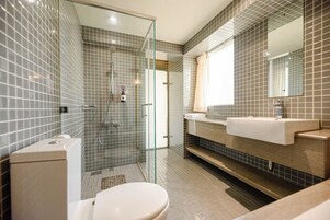 Hair dryer, towels