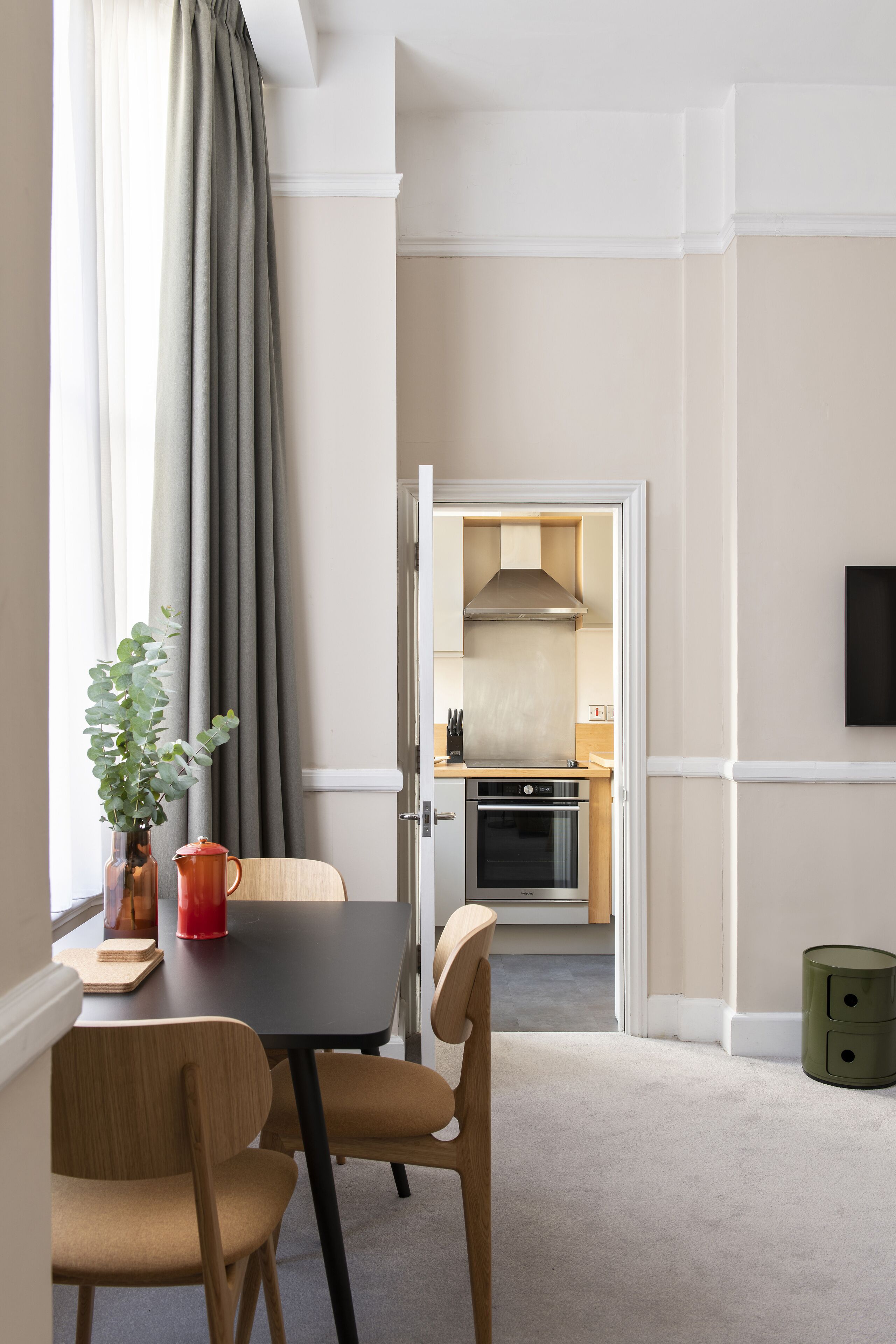 One Bedroom Apartment | In-room dining