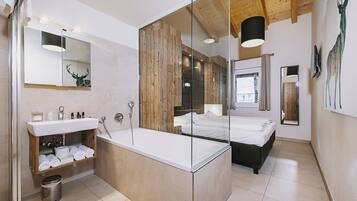 Penthouse, 4 Bedrooms | Premium bedding, in-room safe, individually decorated
