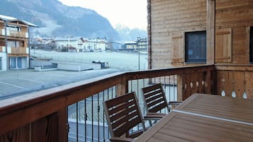 Superior-Apartment, 2 Schlafzimmer, Balkon, Bergblick (Excl. 163 EUR cleaning fee) | Ausblick vom Zimmer