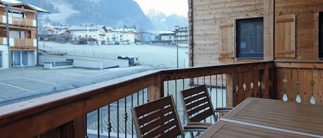 LÀgenhet Superior - 2 sovrum - balkong - utsikt mot bergen (Excl. 163 EUR cleaning fee) | Utsikt frÄn rummet