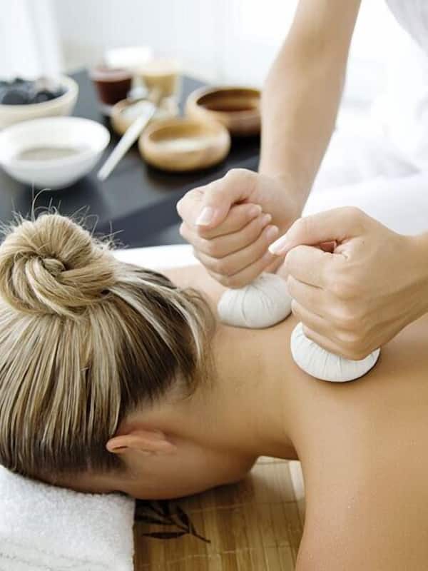 Sauna, hot tub, steam room, body treatments, aromatherapy